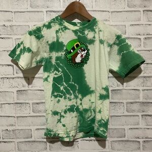 Youth Buc-ee’s St Patrick’s Day shamrock green tie-dye short sleeve t-shirt YM